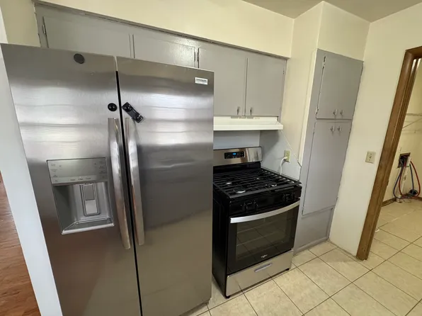 807 N 4th St, Ozark, MO 65721