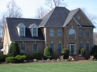 1026 Stonewood Ct, Forest, VA 24551