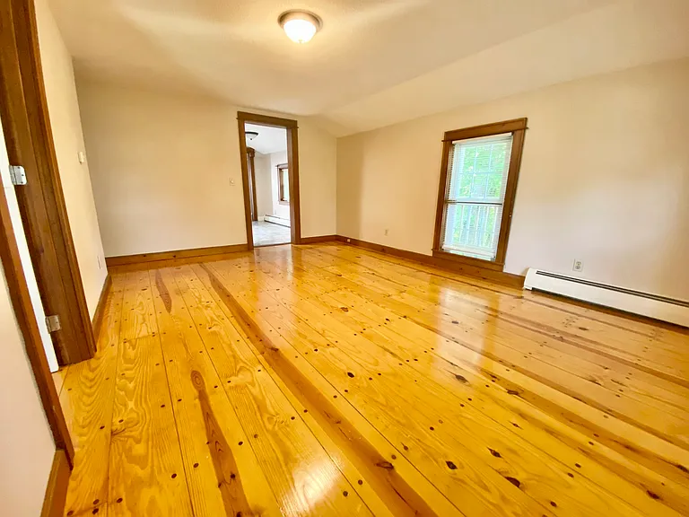 37 Middle Street - 2 — Photo 9