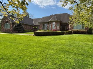 9035 N Island Dr, Flushing, MI 48433