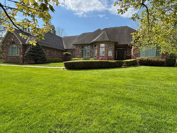 9035 N Island Dr, Flushing, MI 48433