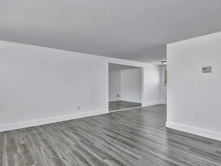 6314 Holbrook Dr — Photo 30