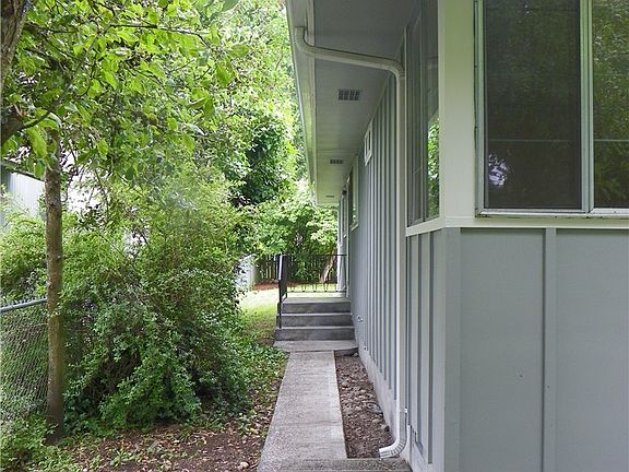 3rd image of 714 119th St S