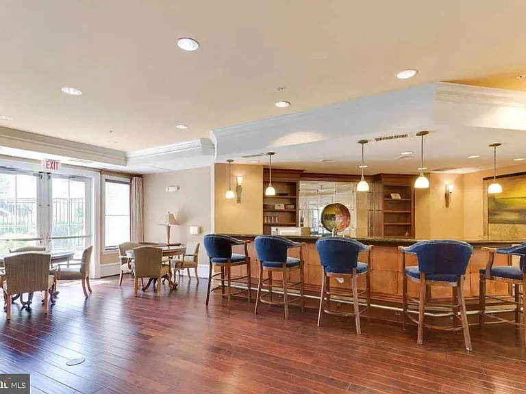 2655 Prosperity Ave #305 — Photo 3