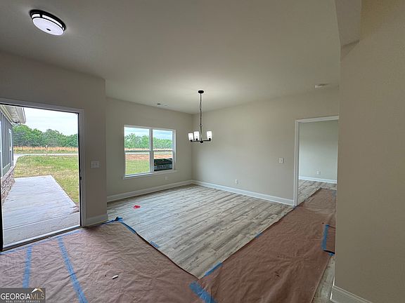4th image of 2089 N Hicks Rd
