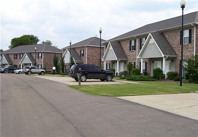 1st image of 78 Waterview Dr