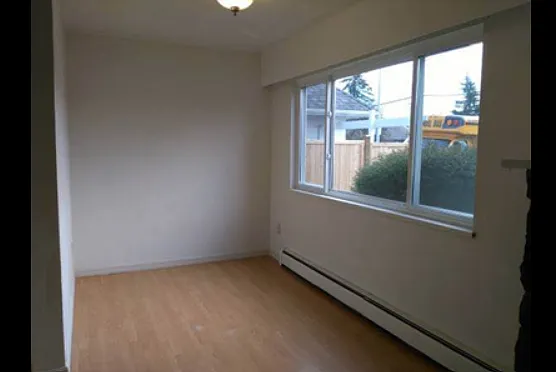 13615 Fraser Hwy #9 — Photo 1