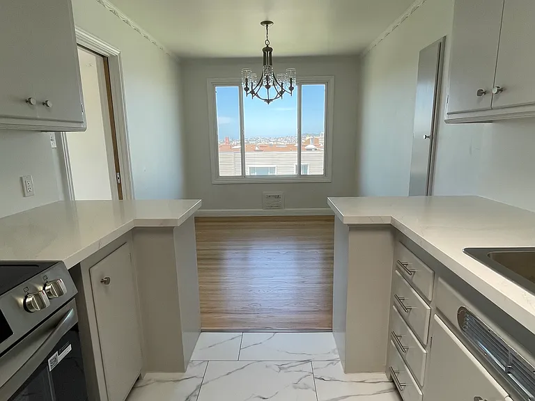 302 Euclid Ave — Photo 5