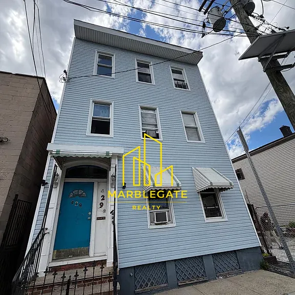 429 S 6th St #33 — Photo 1