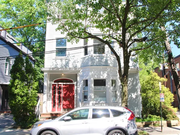 96 Banks St #A, Cambridge, MA 02138