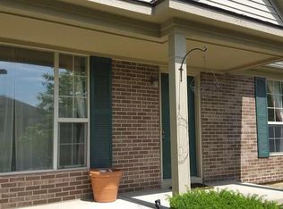 182 Commons Ct, Saline, MI 48176