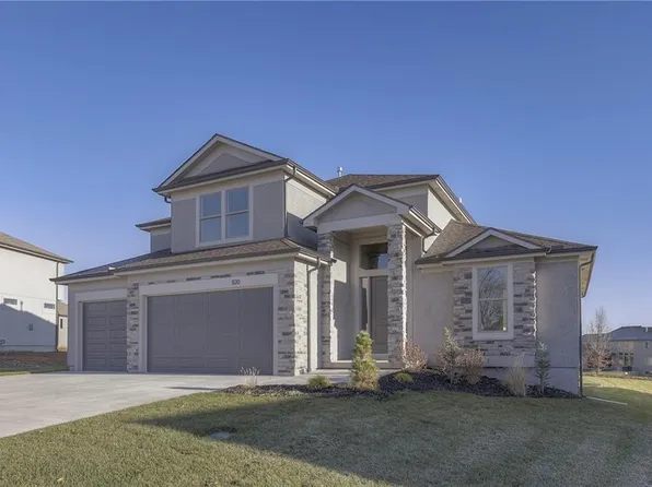 1120 Hummingbird Ct, Greenwood, MO 64034