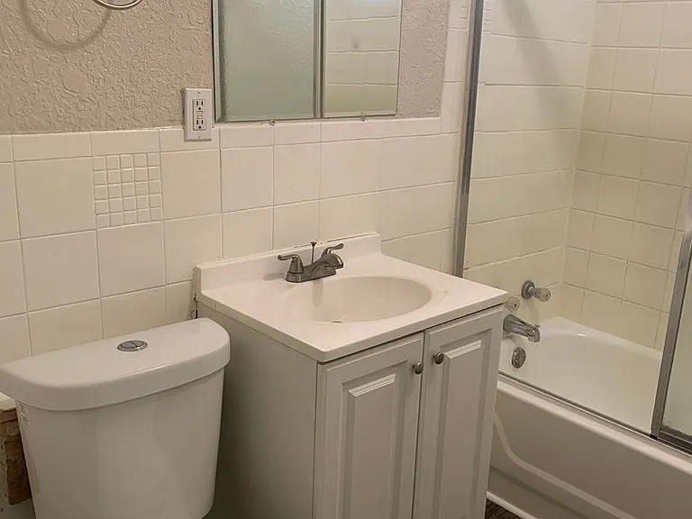 4111-4113 Walnut St — Photo 10