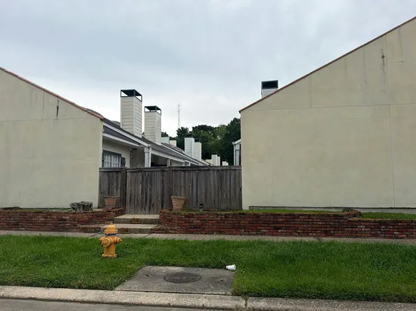 239 Ocean Dr, Baton Rouge, LA 70806
