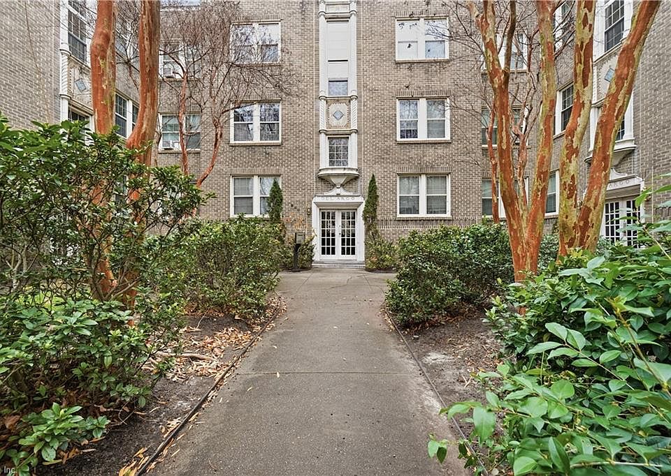 1st image of 940 Gates Ave APT A5