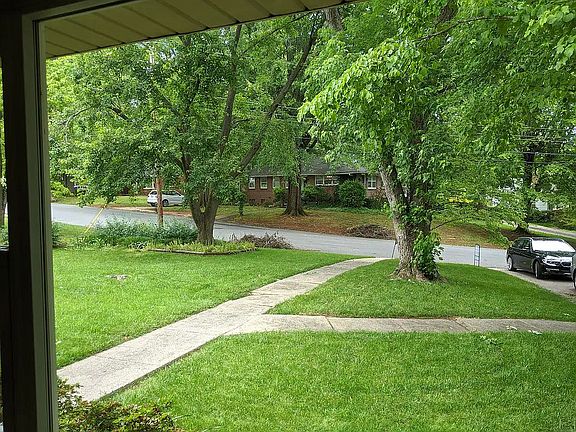 2nd image of 1236 Wedgewood Dr