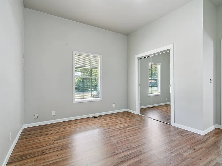 516 W Martin St — Photo 20