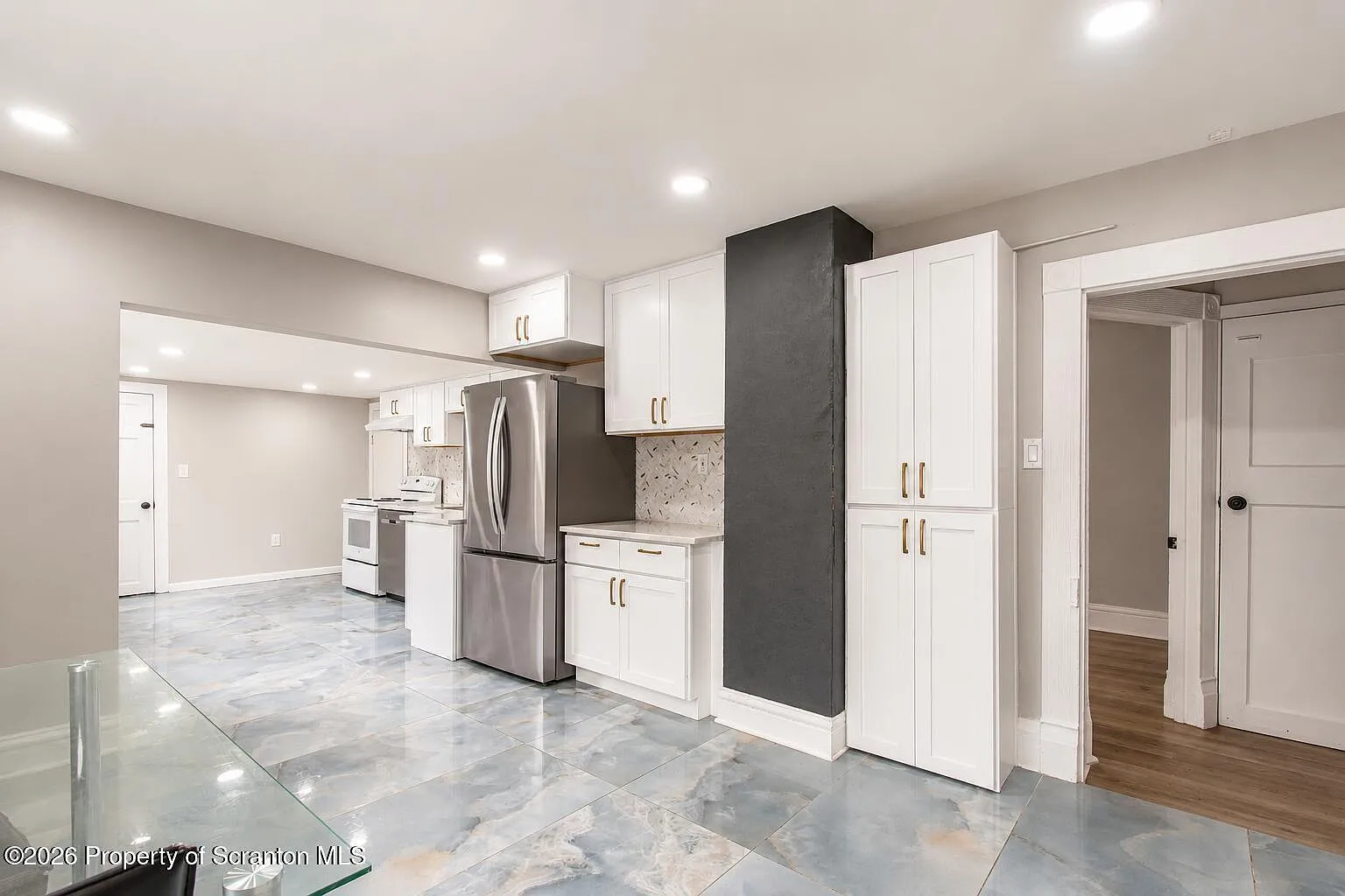4 bed, 1.5 bath, 1250 sqft, $1,995 — Photo 1