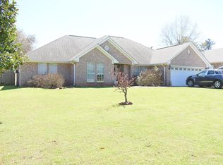 608 Oakview Dr, Nacogdoches, TX 75965