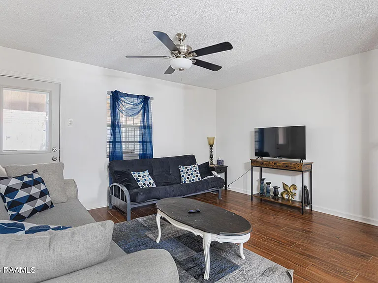109 Southfield Pkwy — Photo 6