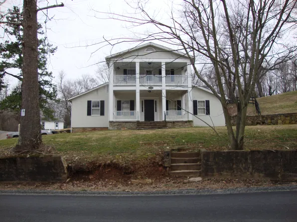 3014 Halfway Rd #C, The Plains, VA 20198