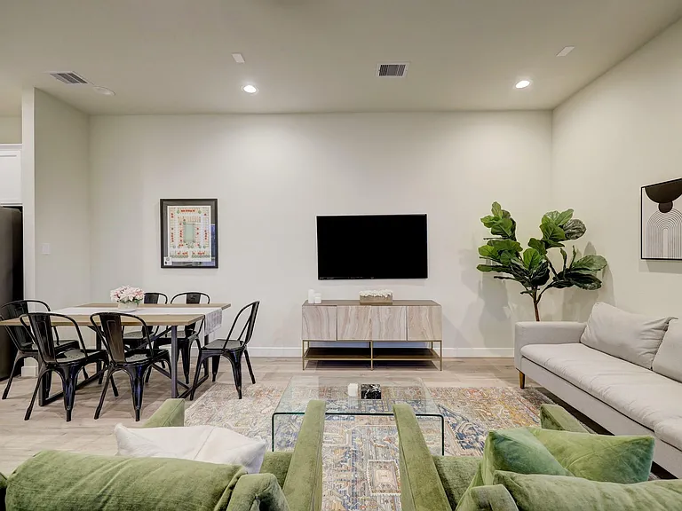 2319 Silva Park Ln — Photo 3