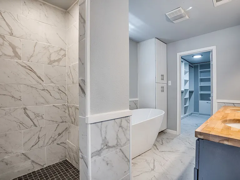 1403 Center St — Photo 14