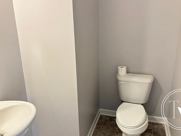 465 Huntington Dr NE — Photo 10