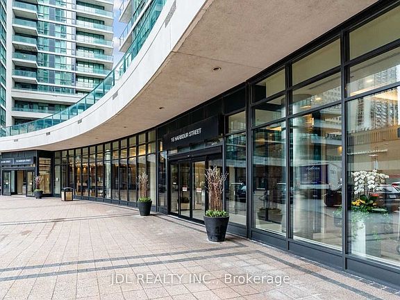 4th image of 16 Harbour St #4006