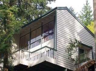 98 Grand View Ln, Bellingham, WA 98229