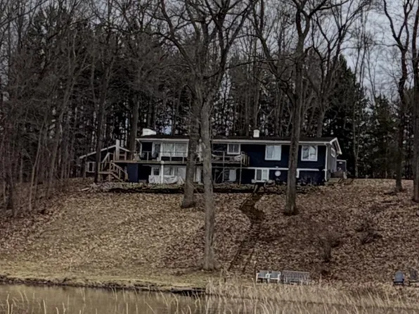 9679 Sterling Rd, Richland, MI 49083