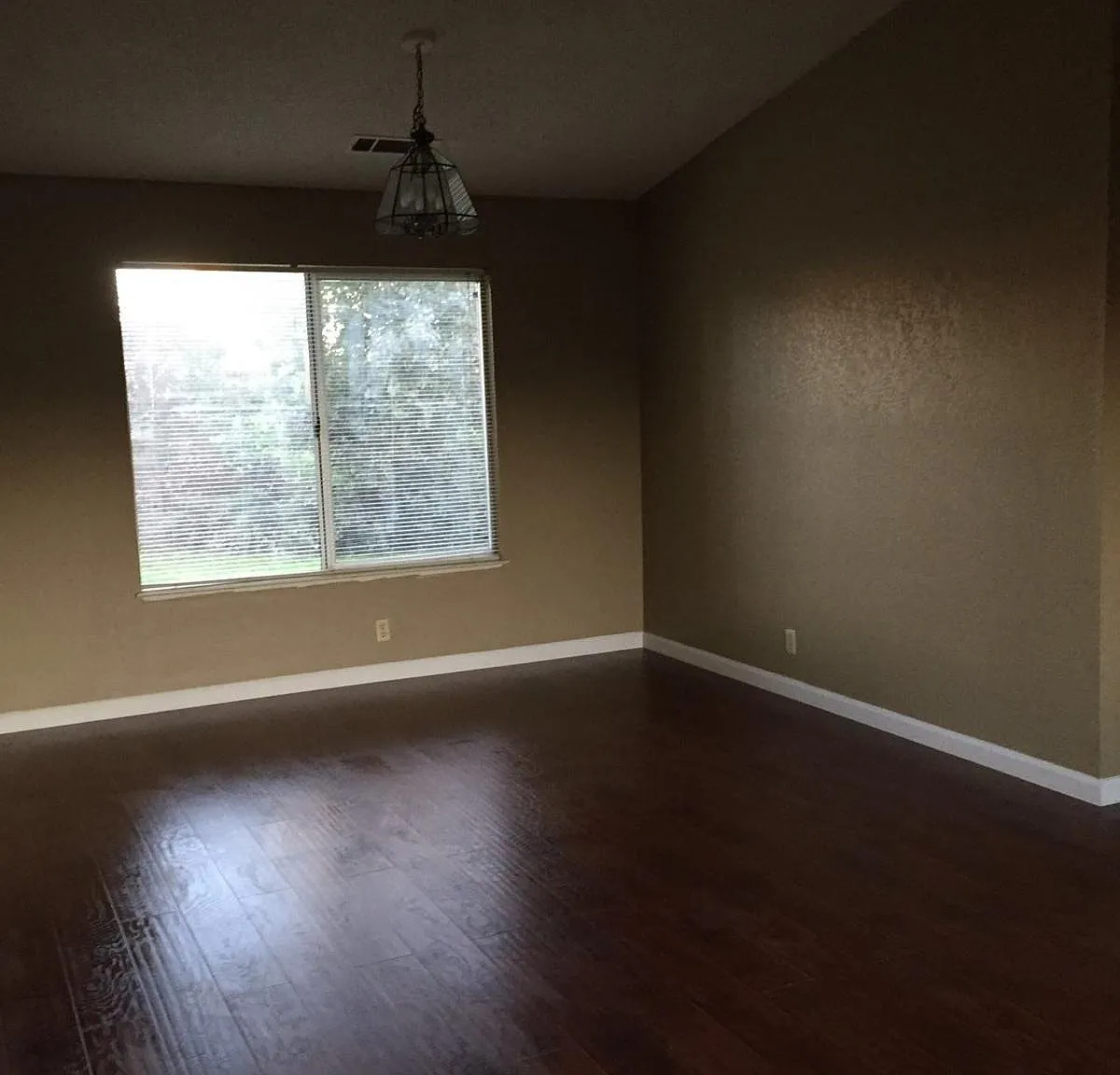 4 bed, 1764 sqft, $2,900 — Photo 4