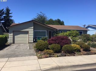 955 Nopal St, Florence, OR 97439