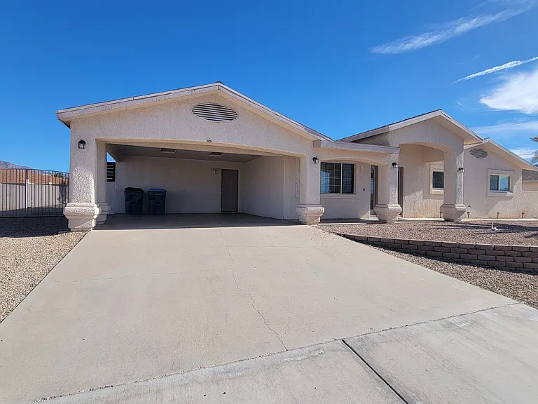 2846 Seville Ln — Photo 17