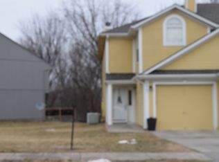 6067 NE Moonstone Dr #23A, Lees Summit, MO 64064