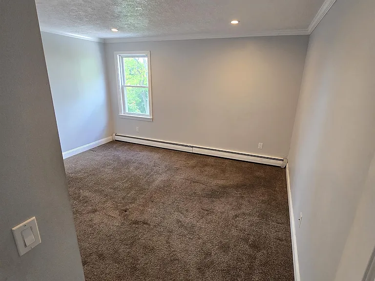 25 W Rosedale Ave — Photo 2