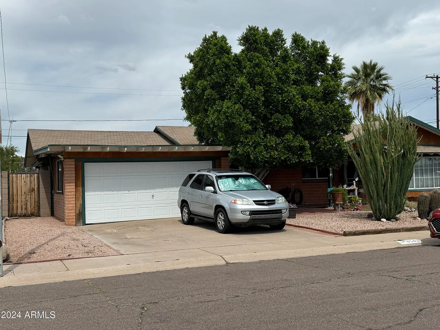 4 bed, 2.0 bath, 1843 sqft, $2,995 — Photo 2