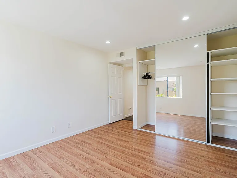 345 N Jackson St #309 — Photo 20
