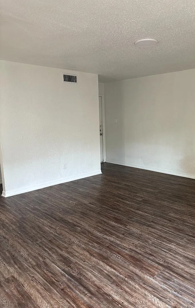 1812 Meadowgreen Dr - 1812 B — Photo 3