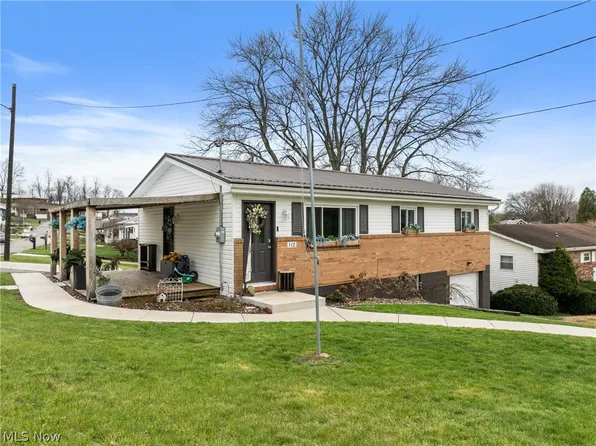 112 Parkview Dr, Steubenville, OH 43953