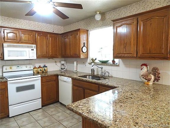 3rd image of 11801 S 266 East Ave