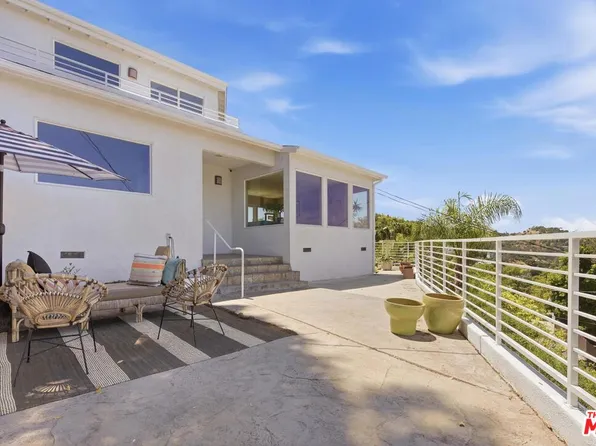 11776 Laurelcrest Dr, Studio City, CA 91604