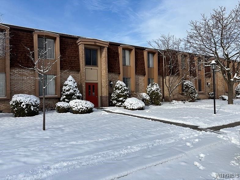 1st image of 30 Charter Oaks Dr APT 2
