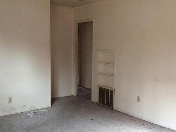Living room/hallway