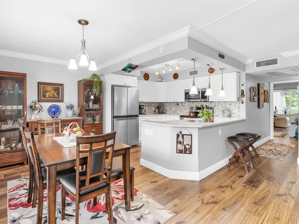 2041 Lyndhurst J, Deerfield Beach, FL 33442