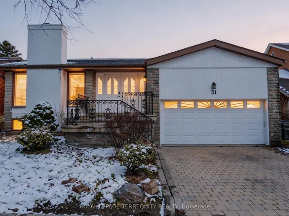 51 Chiefswood Sq, Toronto, ON M1W 3A9