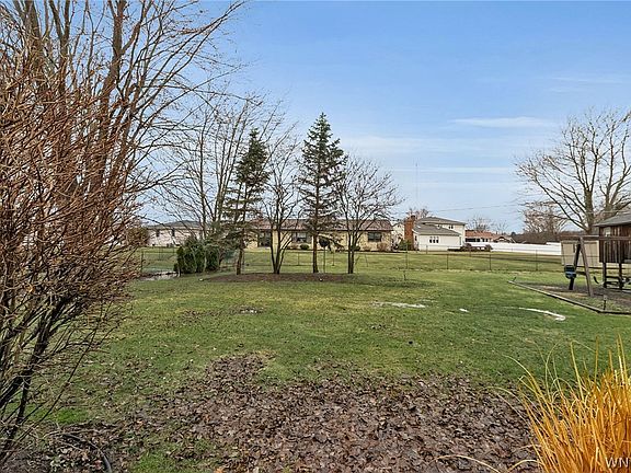 3rd image of 660 S Colony Rd