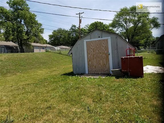 4th image of 6204 E 155th St