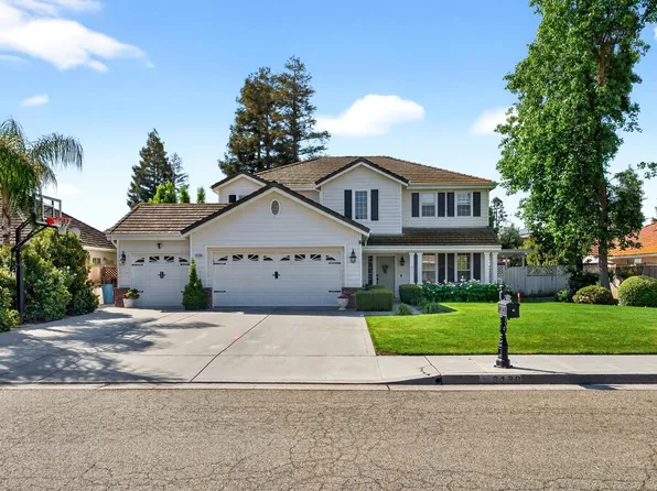 3130 Hillcrest Ct, Madera, CA 93637