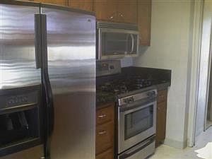 5th image of 2754 E St
